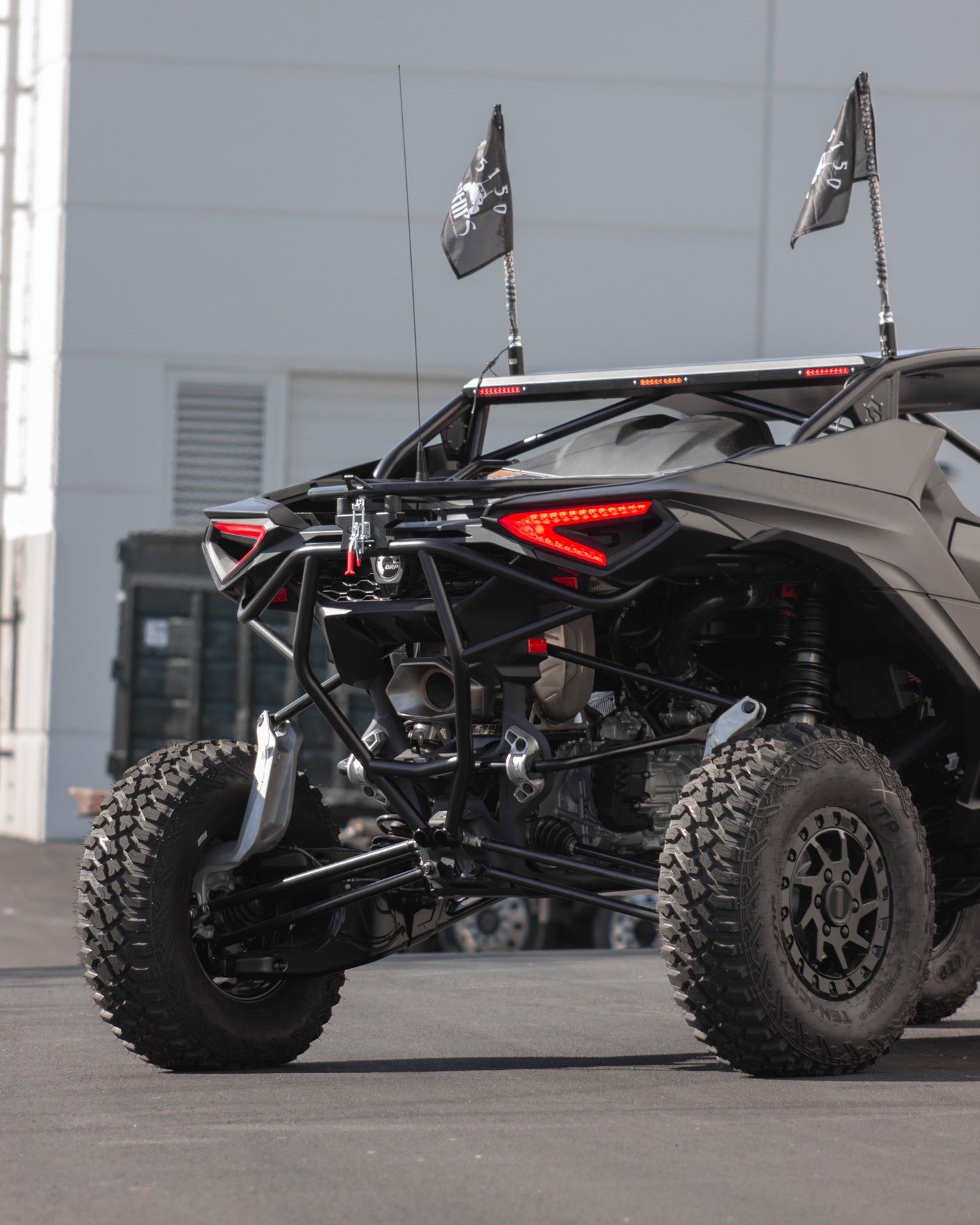 MAVERICK R REAR WING