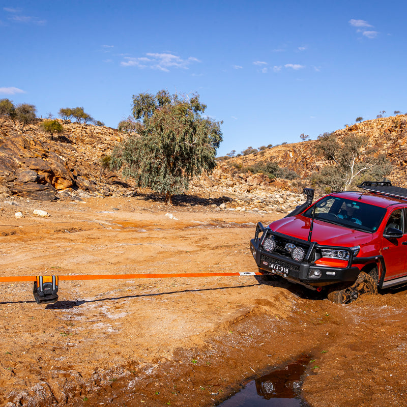 ARB Weekender Recovery Kit Incl 17600lb Recovery Strap/4.75T Shackles