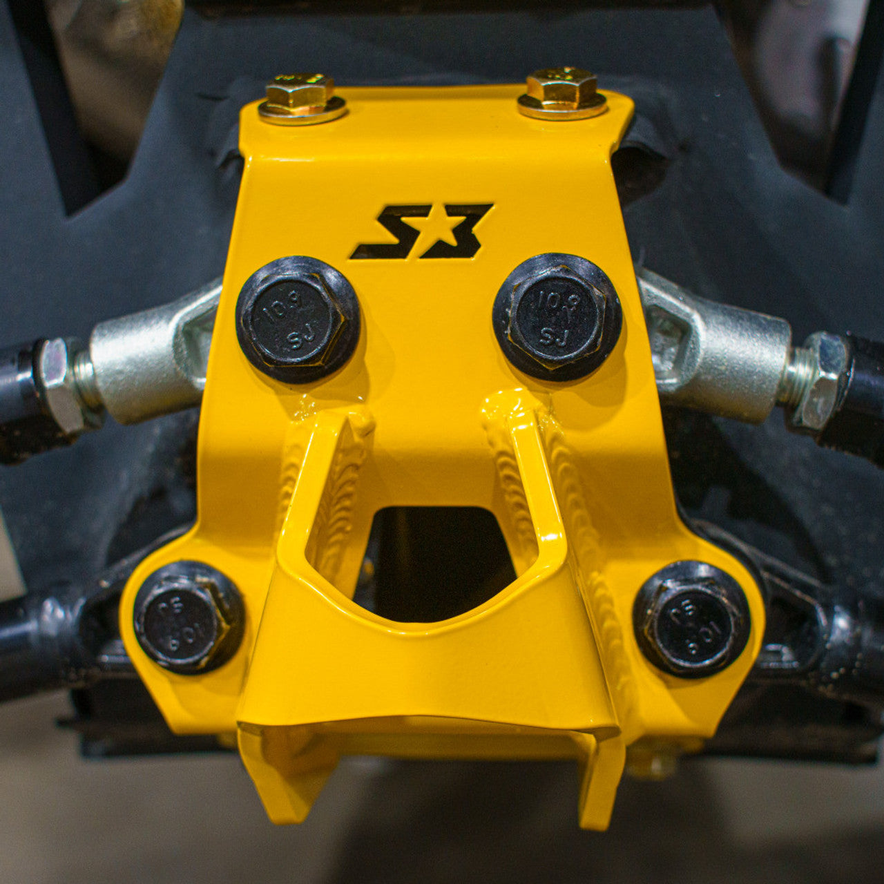 Can-Am Maverick R Pull Plate by S3 Power Sports