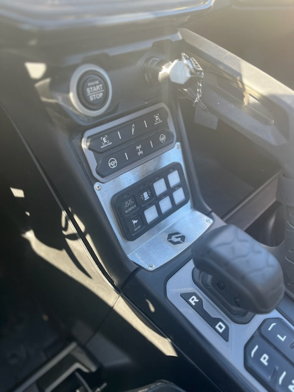 CAN-AM MAVERICK R - SWITCH PRO DASH MOUNT